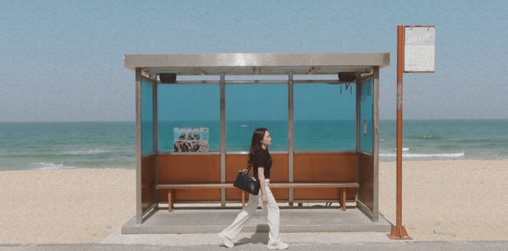 Кадр из ролика one day in gangneung 🌊 visiting BTS bus stop, coffee street, goblin photo spot, anmok beach || sherendev