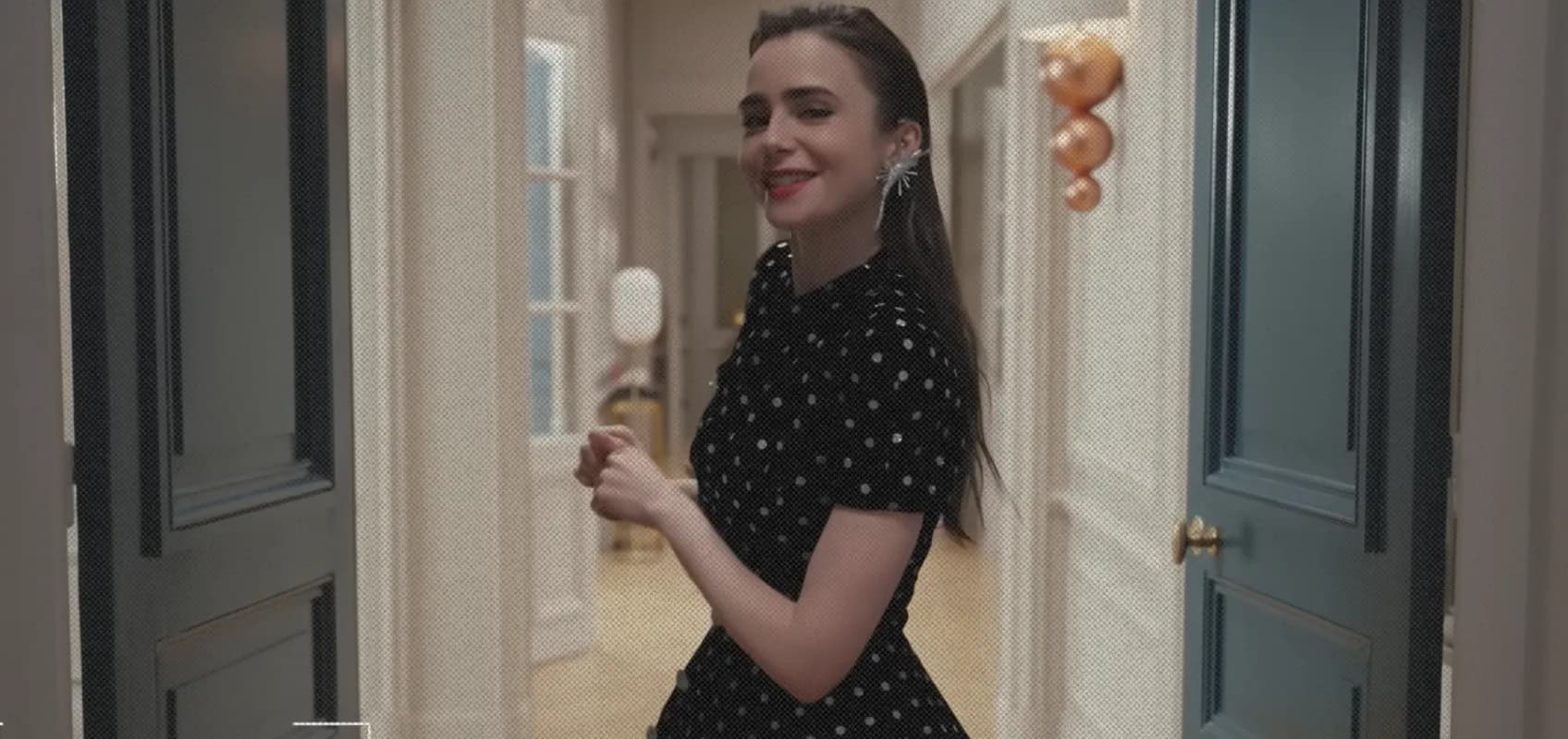 Лили Коллинз