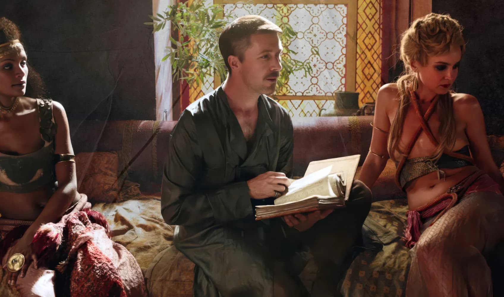  Эйдан Гиллен в роли Петира «Мизинца» Бейлиша, в сериале «Игра престолов» 
