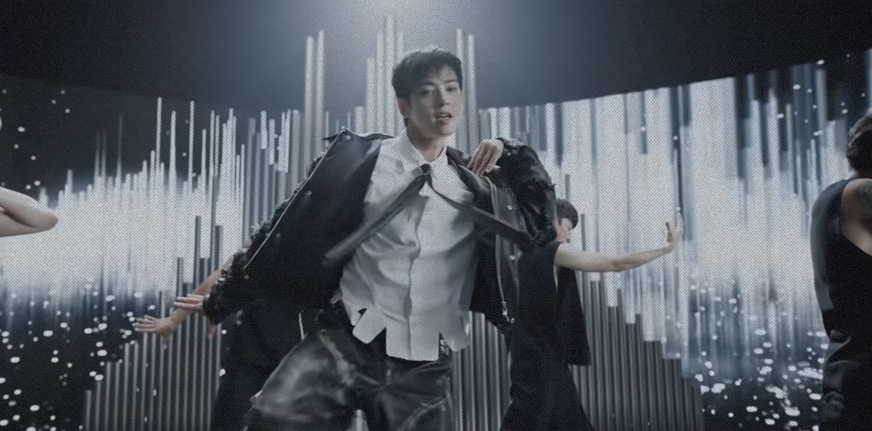 Кадр из ролика CHA EUN-WOO 차은우 - 'SATURDAY PREACHER' M/V