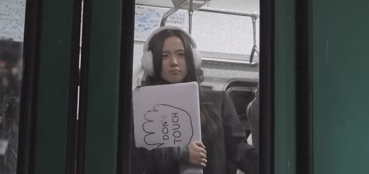 Фанаты объявили бойкот Джису из BLACKPINK из-за скандала вокруг её брата