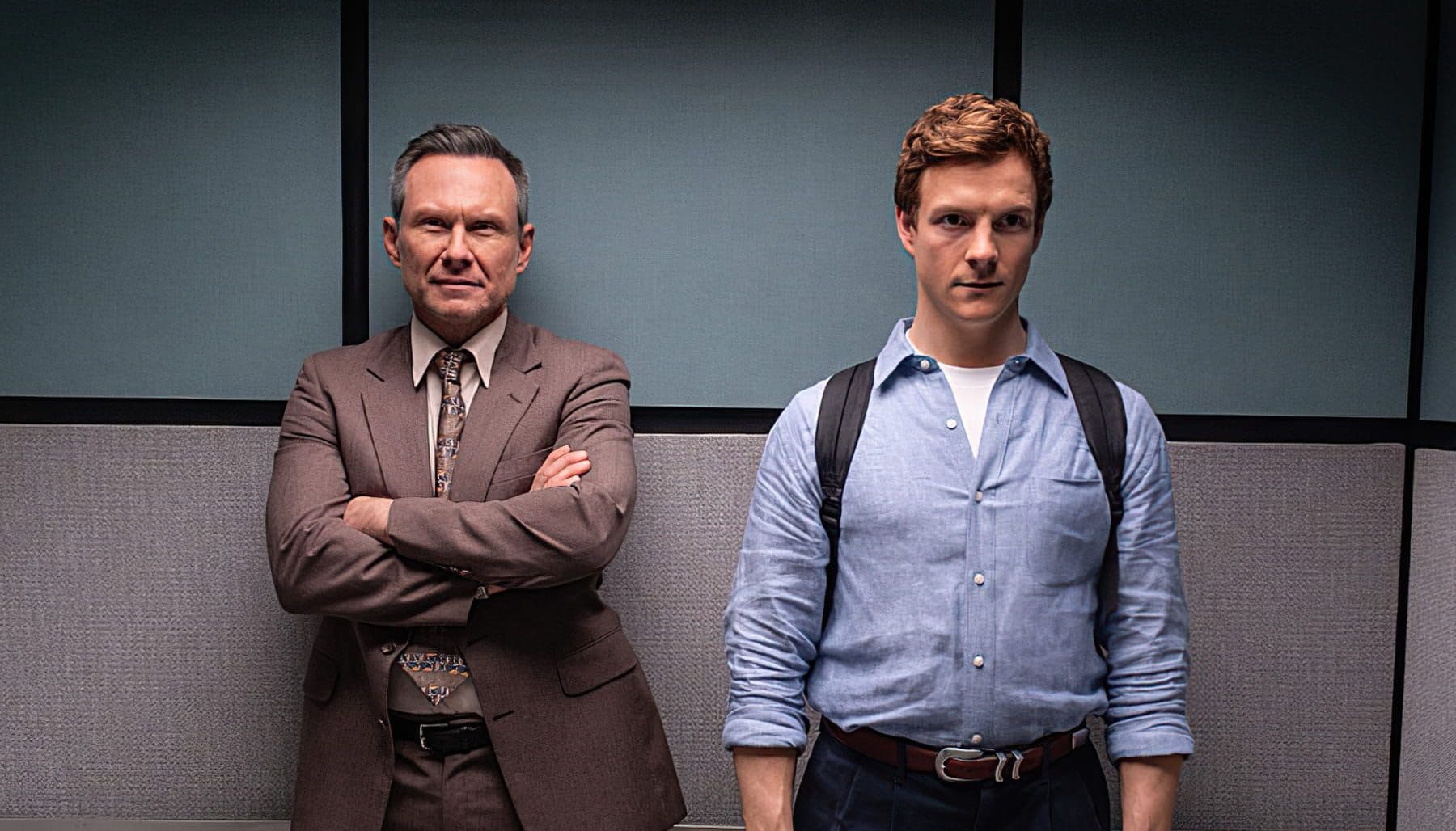 Патрик Гибсон и Кристиан Слэйтер в сериале «Декстер: первородный грех»