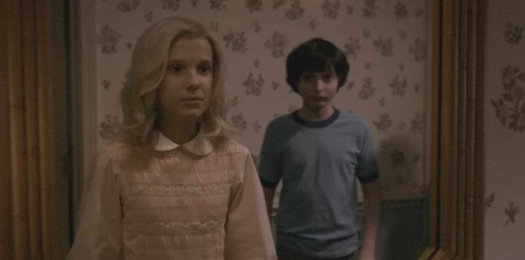 Кадр из ролика Eleven Makeover Scene | Stranger Things | Netflix 