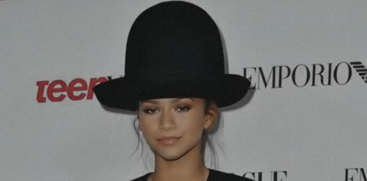Кадр из ролика The Zendaya Hat Theory | She Wears It to Protect Us || imamasu 