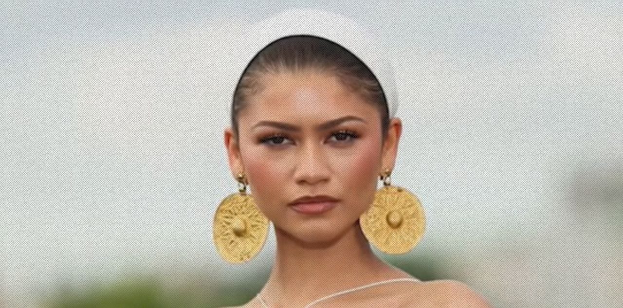 Кадр из ролика Zendaya's 3,000-Year-Old Iranian Gold Earrings Spark Debate | WION