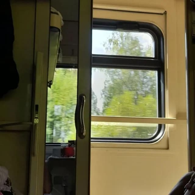 Вы возвращаетесь? Мы не уходили.