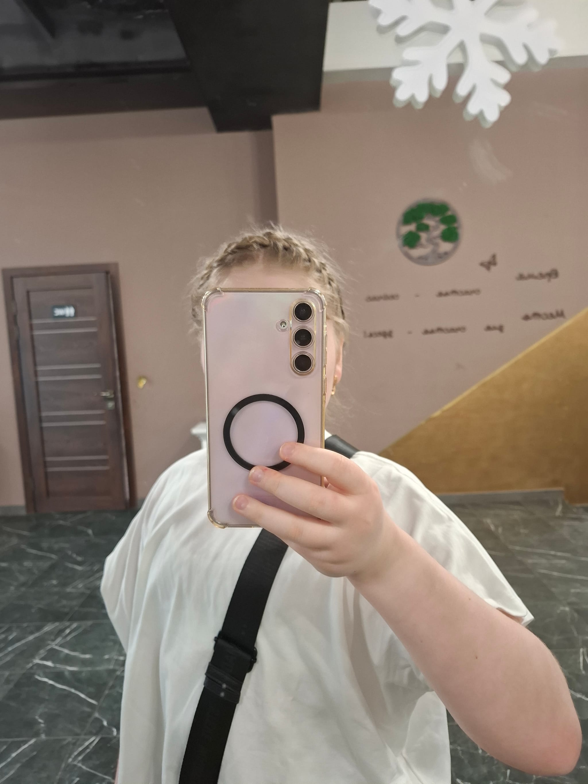 alona