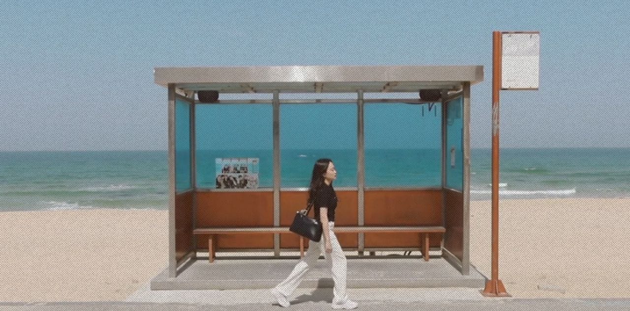 Кадр из ролика one day in gangneung 🌊 visiting BTS bus stop, coffee street, goblin photo spot, anmok beach || sherendev