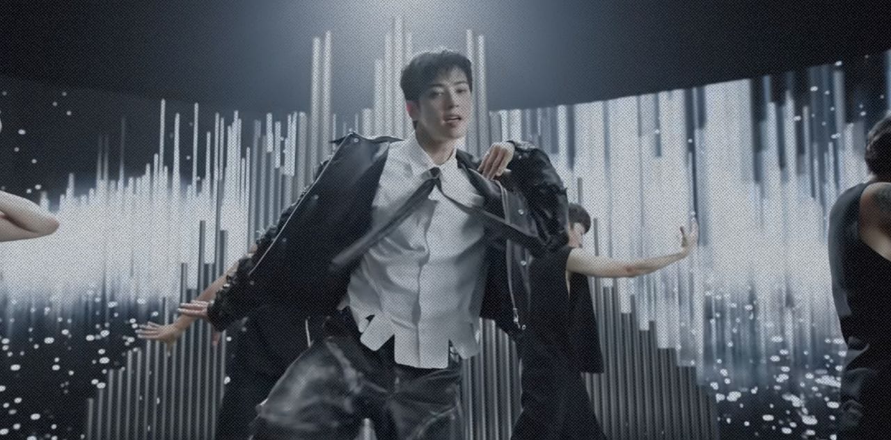 Кадр из ролика CHA EUN-WOO 차은우 - 'SATURDAY PREACHER' M/V