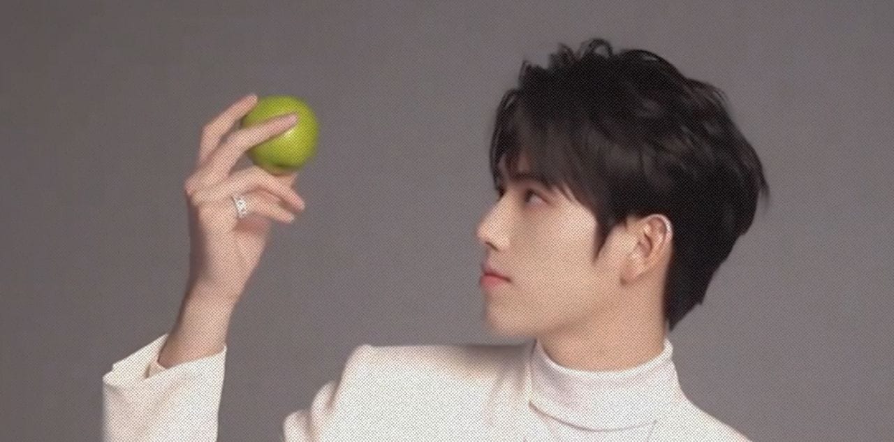 Кадр из ролика Chen Feiyu and green apple || FanAsiaOfficial