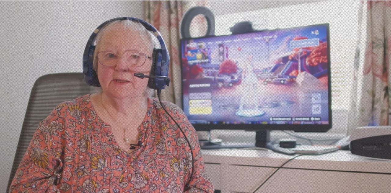 Кадр из ролика OLDEST Female Fortnite Streamer | Guinness World Records
